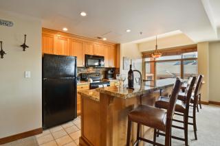 Sundial condo in Canyons Village, private patio, outdoor pool/hot tub, walk to hiking/biking C316B - Park City - 4