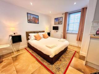 The City Pad - 0