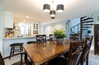 221 Shorewood - 4