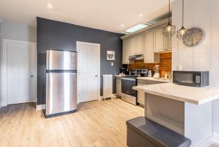 1BR - Queen Bed Apartment in Hamilton's Best Neighborhood - Hamilton - 4
