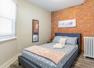 1BR - Queen Bed Apartment in Hamilton's Best Neighborhood - Hamilton - 8