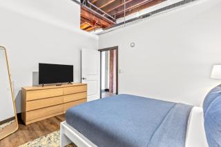 1BR Loft-Parking-Gym-Roof Deck-3H - 1