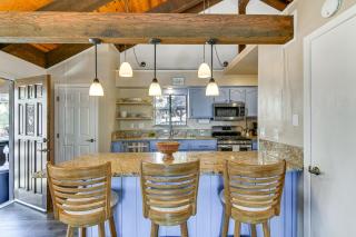 Near Skiing and Beach Access South Lake Tahoe Cabin - 1