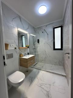 Queens Suite - Năvodari - 4