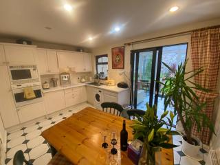 2 Bed Retreat by Lake, Hotel and Golf Course - Tulfarris - 5