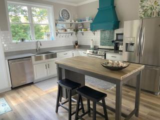Brand-new Beach House on Elliott Island -beautiful sandy beach, tranquil 6 acres - - 8