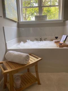 Brand-new Beach House on Elliott Island -beautiful sandy beach, tranquil 6 acres - - 5
