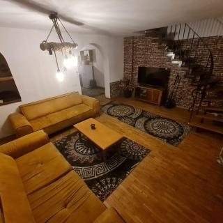 House in Center - 9