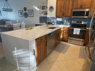 Waterfront luxury Villa 42 with sunset views and boat slip townhouse - 8