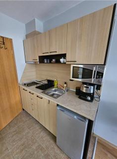 Aspen Suites Luxury Studio A006 - 1