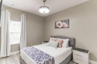 Modern 4 BR Townhouse near Disney - 1