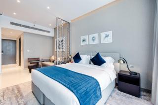 A Living-Modern Studio Apartment with Balcony & Canal view at Prive 2507B ,Business Bay - Dubai - 9