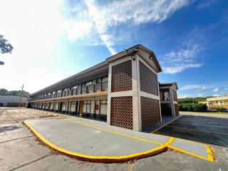 Budget Inn - Jasper - 1