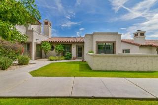 Peaceful Privacy-Tennis-Greenbelt-Golf-Walkable - 6