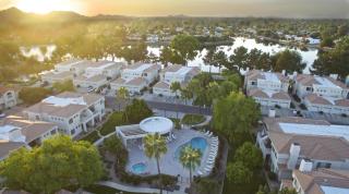 1st Flr, Enclosed Patio, Mercado Shops, Walkable - Scottsdale - 3