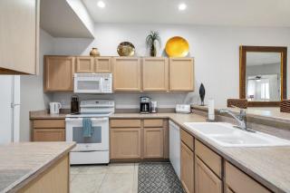Pool-side, 1st Flr, Lake Subd-trail, Walk 2 Dining - Scottsdale - 6