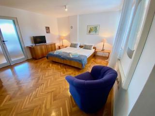 Big First Floor Apartment Near Arena and Centre - Pula - 1