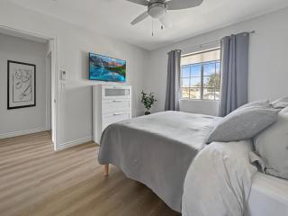 Discount For 30 Days Plus Stay In Culver City - 5