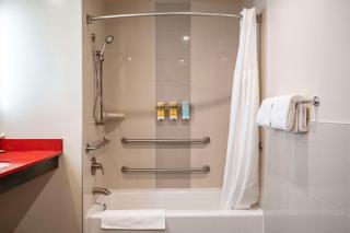 Best Western Plus Dragon Gate Inn - Los Angeles - 3