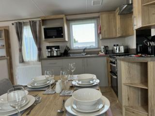 Golden Palm Resort - The Blenheim Retreat - Coastal Caravan Breaks - Chapel Saint Leonards - 1
