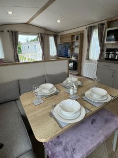 Golden Palm Resort - The Blenheim Retreat - Coastal Caravan Breaks - Chapel Saint Leonards - 4