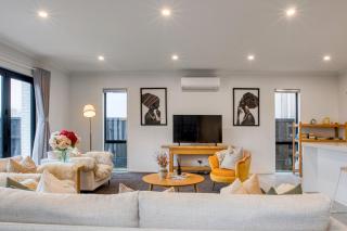 Wonderful River View - Sunset Deck Retreat - 4