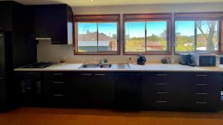 Kookaburra Dreaming - Only 400m from the beach - Vincentia - 6
