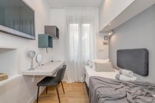 Apartments with a parking space Split - 23492 - 2
