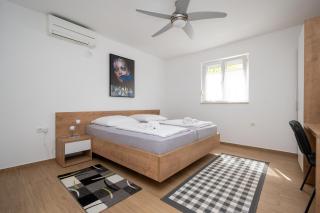 Apartments by the sea Starigrad, Paklenica - 6580 - Starigrad-Paklenica - 2
