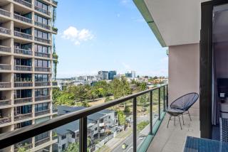 South Bank Living! ~ 1Bed, 1Bath, 1Car, Balcony - Brisbane - 2