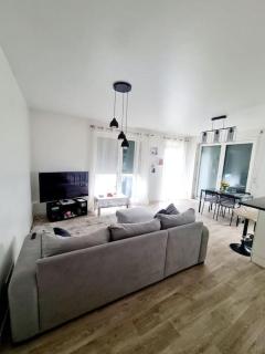 Superbe appartement au pied du RER A et l'Arena - Nanterre - 8