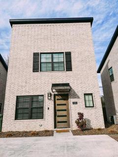 Razorback Haven - Fayetteville - 9