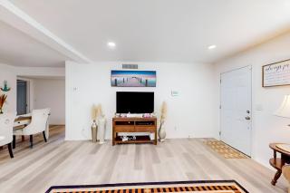 Spacious 4 bedroom 3 bath Clearwater Vacation House Cowboy Pool Fire Pit Games Close to Clearwater Beach Biking Trail Farmers Markets Harbor Health Spa Baycare Ballpark and Ruth Eckerd Hall Golf Courses - 9