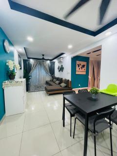 FADINI MUSLEEM Homestay Puncak Alam - Kuala Selangor - 0