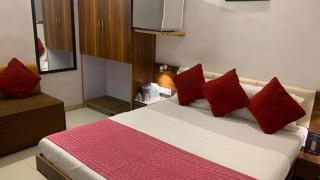 Hotel Chatako - Ahmedabad - 1