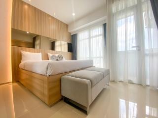 Good Deal and Elegant Studio Vasanta Innopark Apartment By Travelio - Bekasi - 9