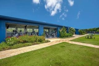 NEW 5BR Farmhouse Estate - AC Pool Gym Pickleball - Koloa - 4