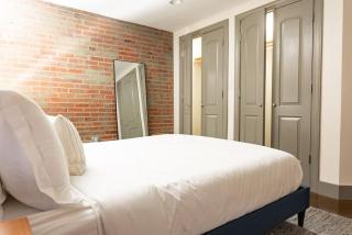 Trendy 1 Br Loft Apt Downtown With Exposed Brick - Roanoke - 2