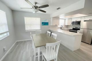 Beachside Getaway East - Clearwater Beach - 8