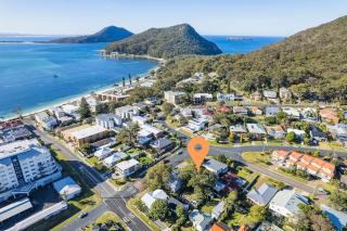 Starfish Lodge, 2-1a Messines St - pet friendly, air con and Wi-Fi - Shoal Bay - 0