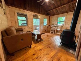 Toms Cabin On Lake Christopher - Bryant Pond - 3