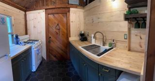 Toms Cabin On Lake Christopher - Bryant Pond - 1