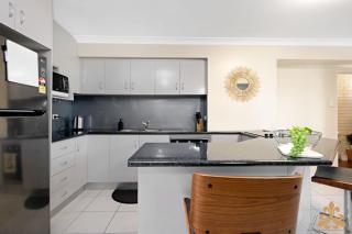 Oasis On Rice Street Downstairs - 8