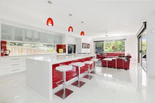 Tyrone Beachside Luxury - Home Theatre Study - Rye - 7