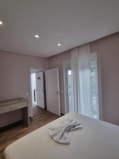 Ares Apartaments - Saranda - 1