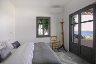 Seafront Villa Stoa in Dryos - Kampos Paros - 3