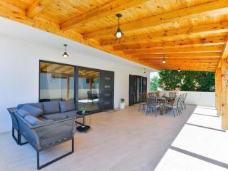 Holiday home with private pool and spa - Bibinje - 8