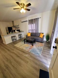 Lakewoodlyon Park Renovated Cottage Near Duke 28b - Durham - 1