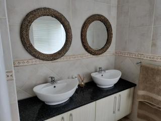 Holiday Home With Sea Views - Jeffreys Bay - 5