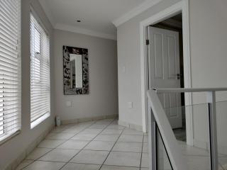 Holiday Home With Sea Views - Jeffreys Bay - 2